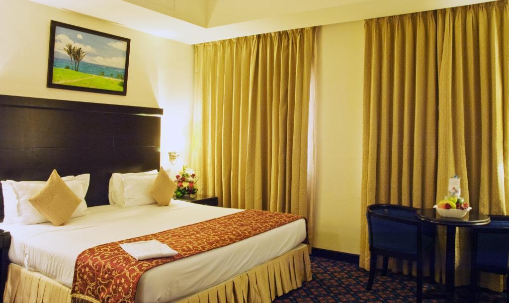 Regent Beach Resort Dubai Exterior foto